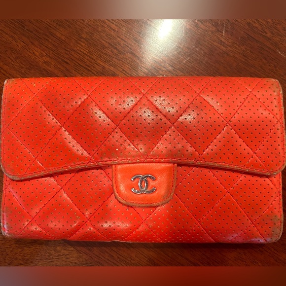 Chanel wallet, authentic - Picture 1 of 10